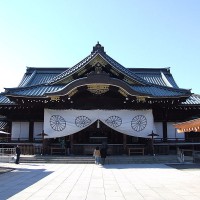 800px-Yasukuni_Jinja