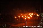 花背松上げ 　松上げ　火祭り : 地松の一本づつに火が点されている