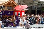 祇園祭 くじ取り式 : 四条堺町の「くじ改め処」で奉行がくじ順を改める
