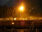 松上げ : 15日23日24日に各地で行われる愛宕山への献火
夜空を焦がし、幻想的な放物線が描かれる