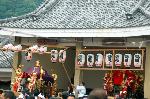 剣差し　嵯峨祭 : 蔵入りする野宮神社の神輿