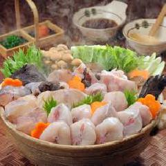 誇れる京の鍋　水炊き : 河豚・鮟鱇の入ったちり鍋