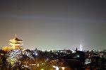 除夜の鐘  大晦日 : 八坂の塔と京都タワー