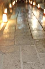 昼の涅槃図　夜のライトアップ