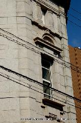 洋館を訪ねて　烏丸三条 : 綺麗な窓に邪魔な電線